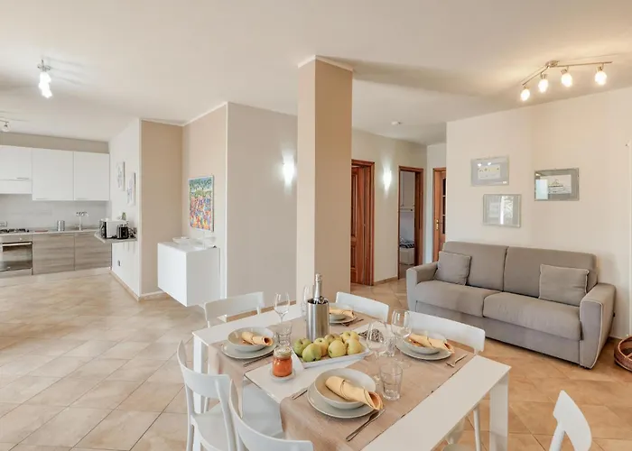 Casa Fiorita Piani (Liguria)